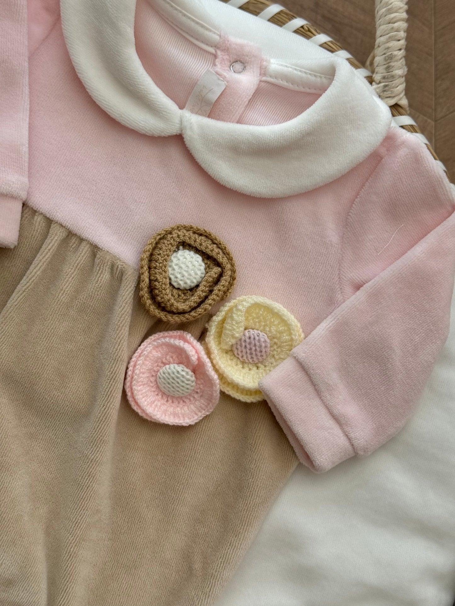 Tutina e coperta crochet rose
