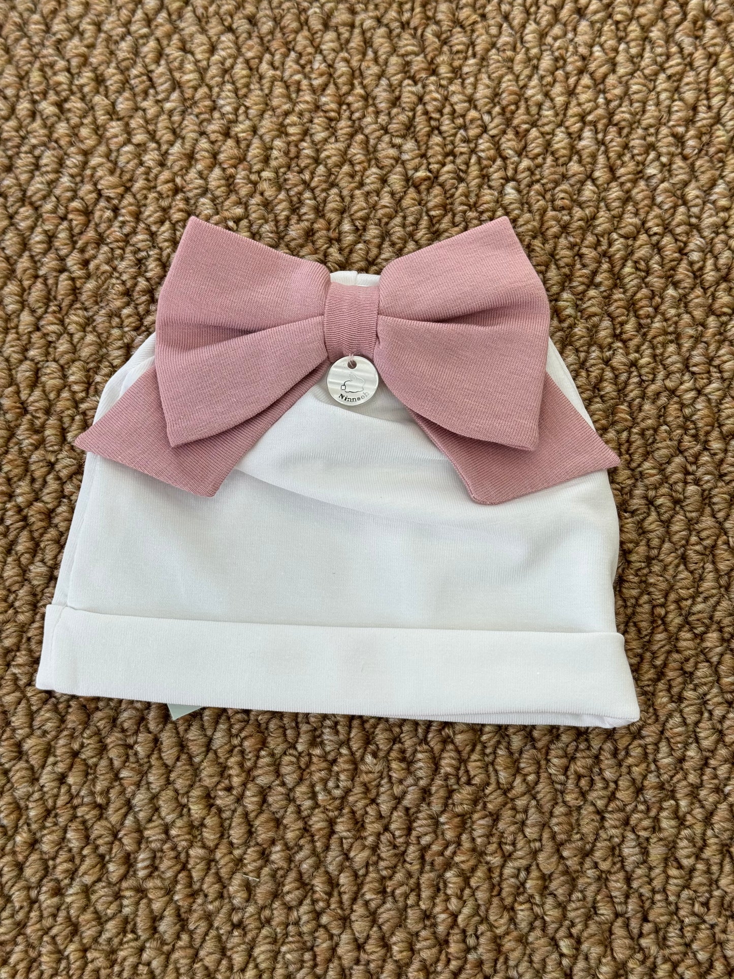 Cappellino fiocco nascita
