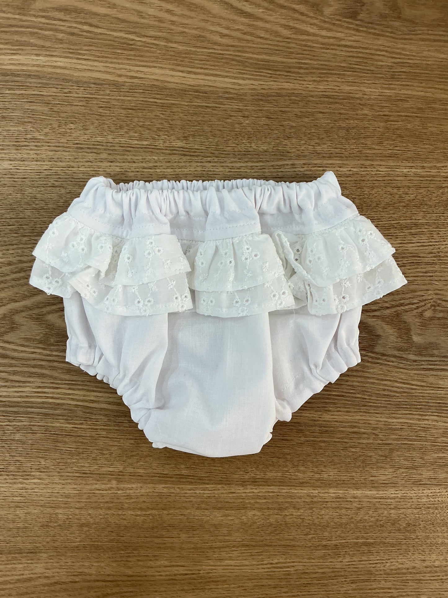 Completo Petit Blanc latte titty fly