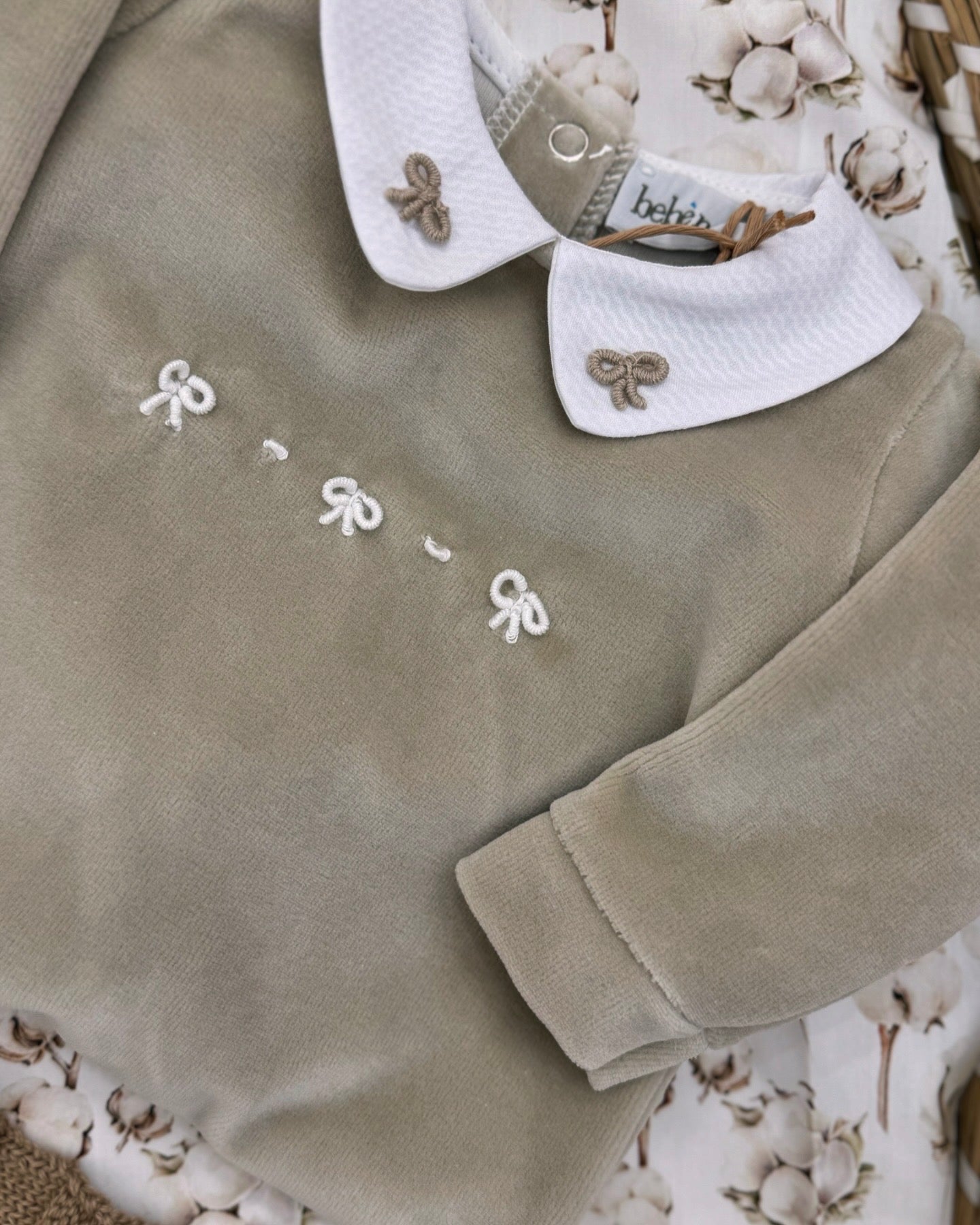 Tutina Tortora/panna neonato/a