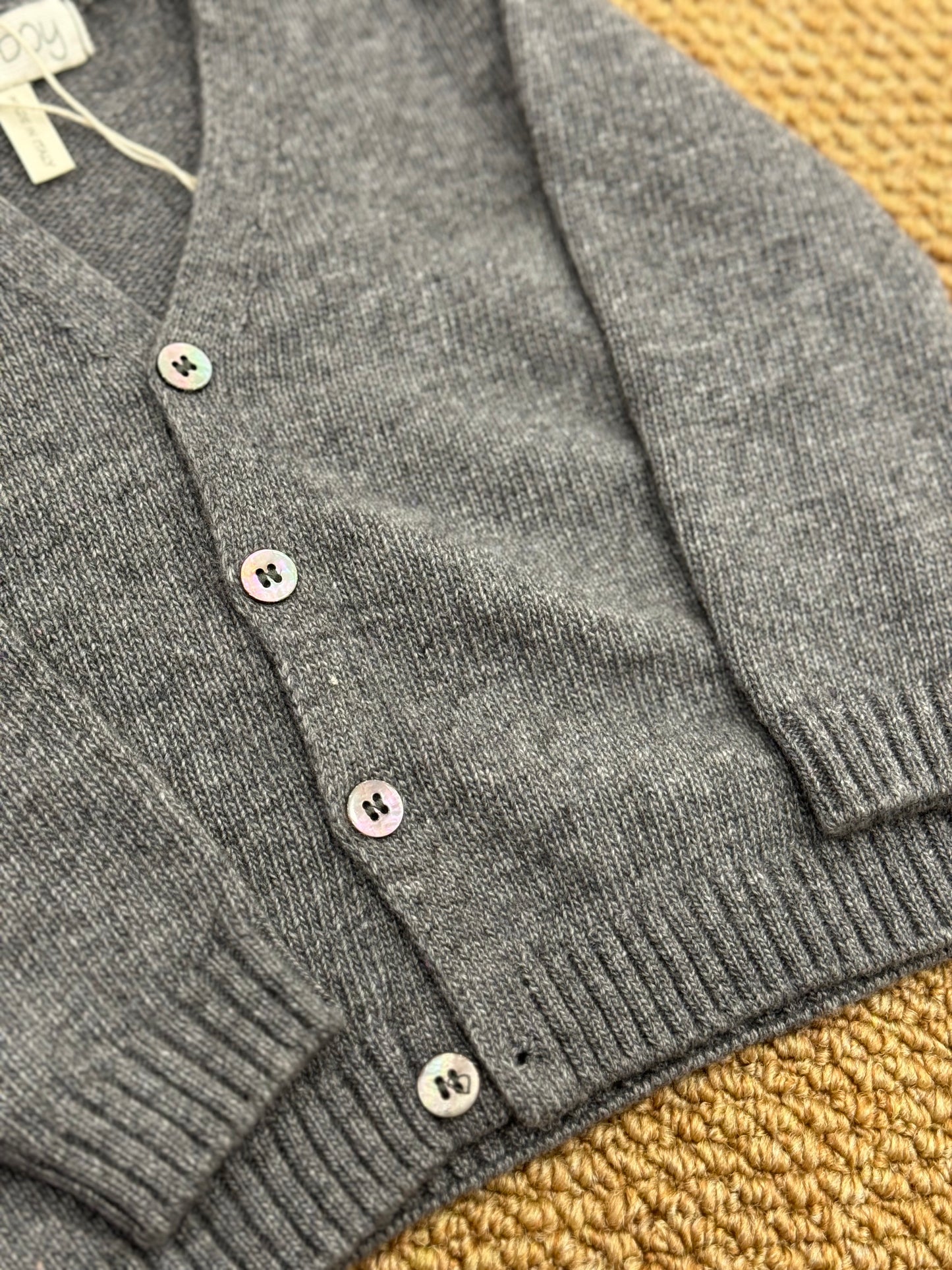 Cardigan grey