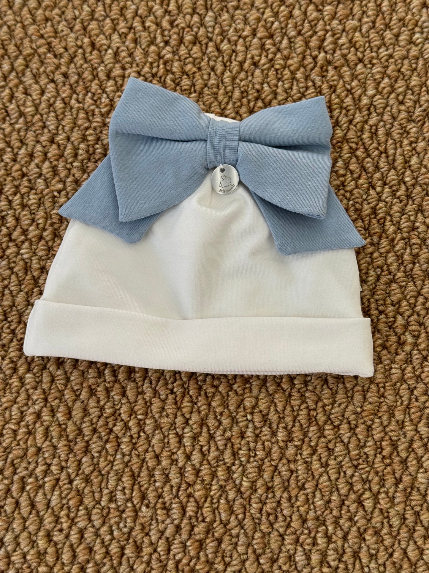 Cappellino fiocco nascita