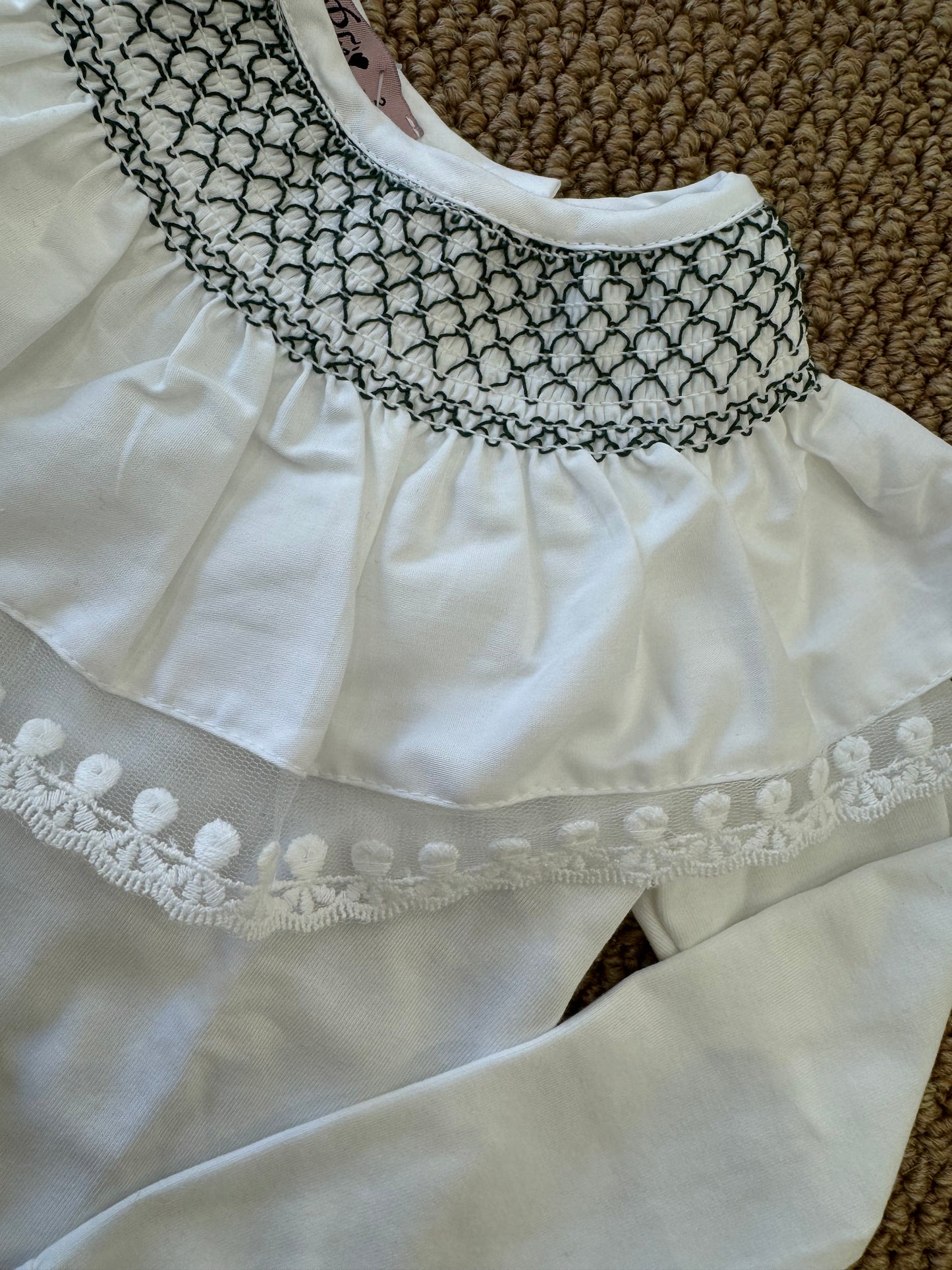 Maglia gran collo pizzo e ricamo