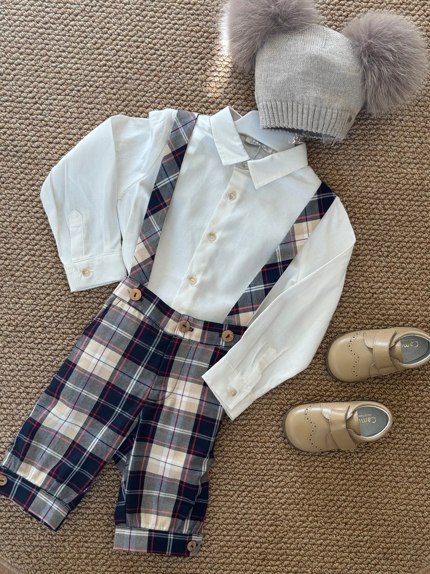 Completo quadri camicia e pantaloni