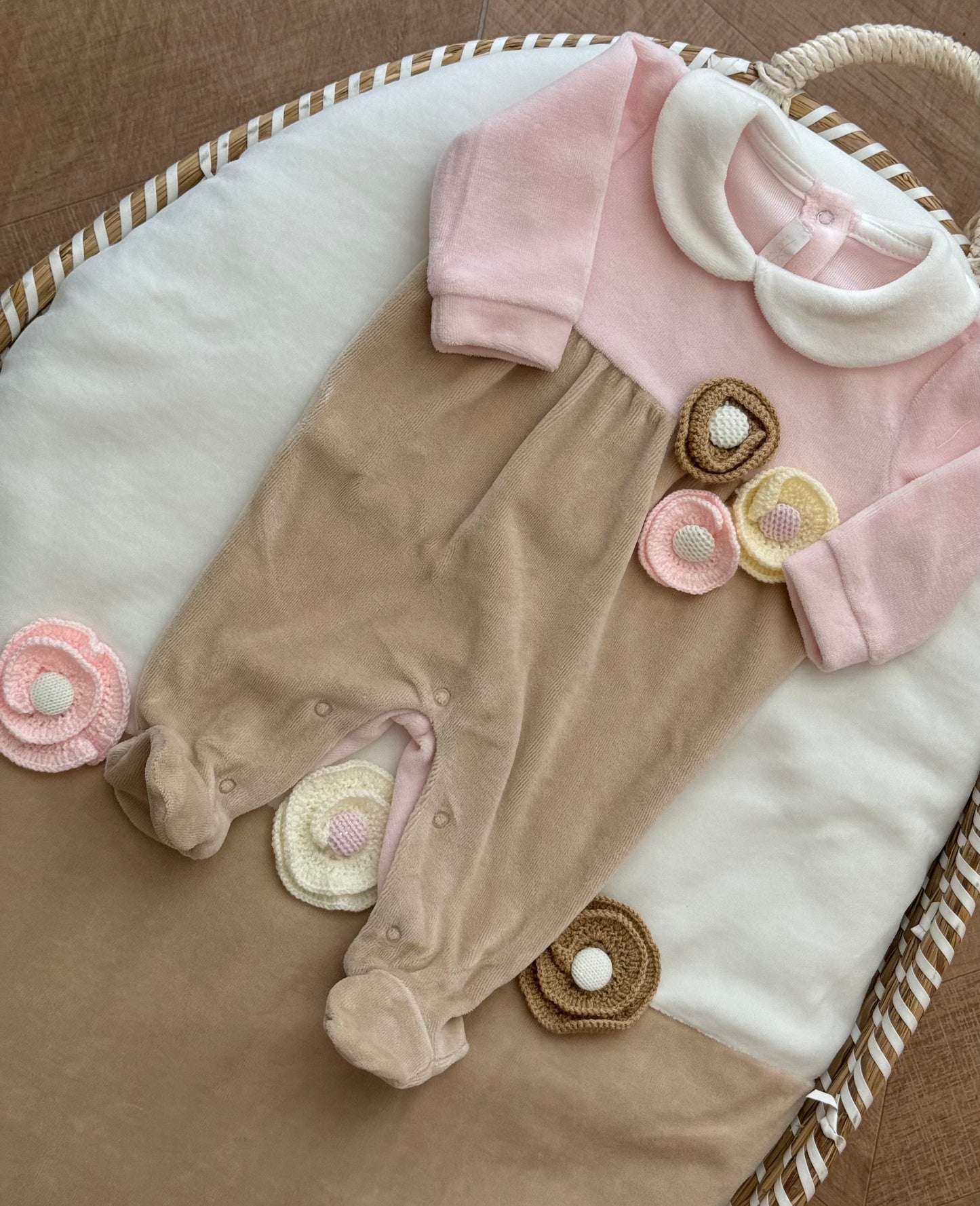Tutina e coperta crochet rose