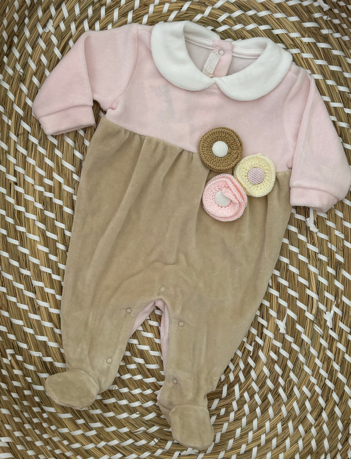 Tutina rose uncinetto