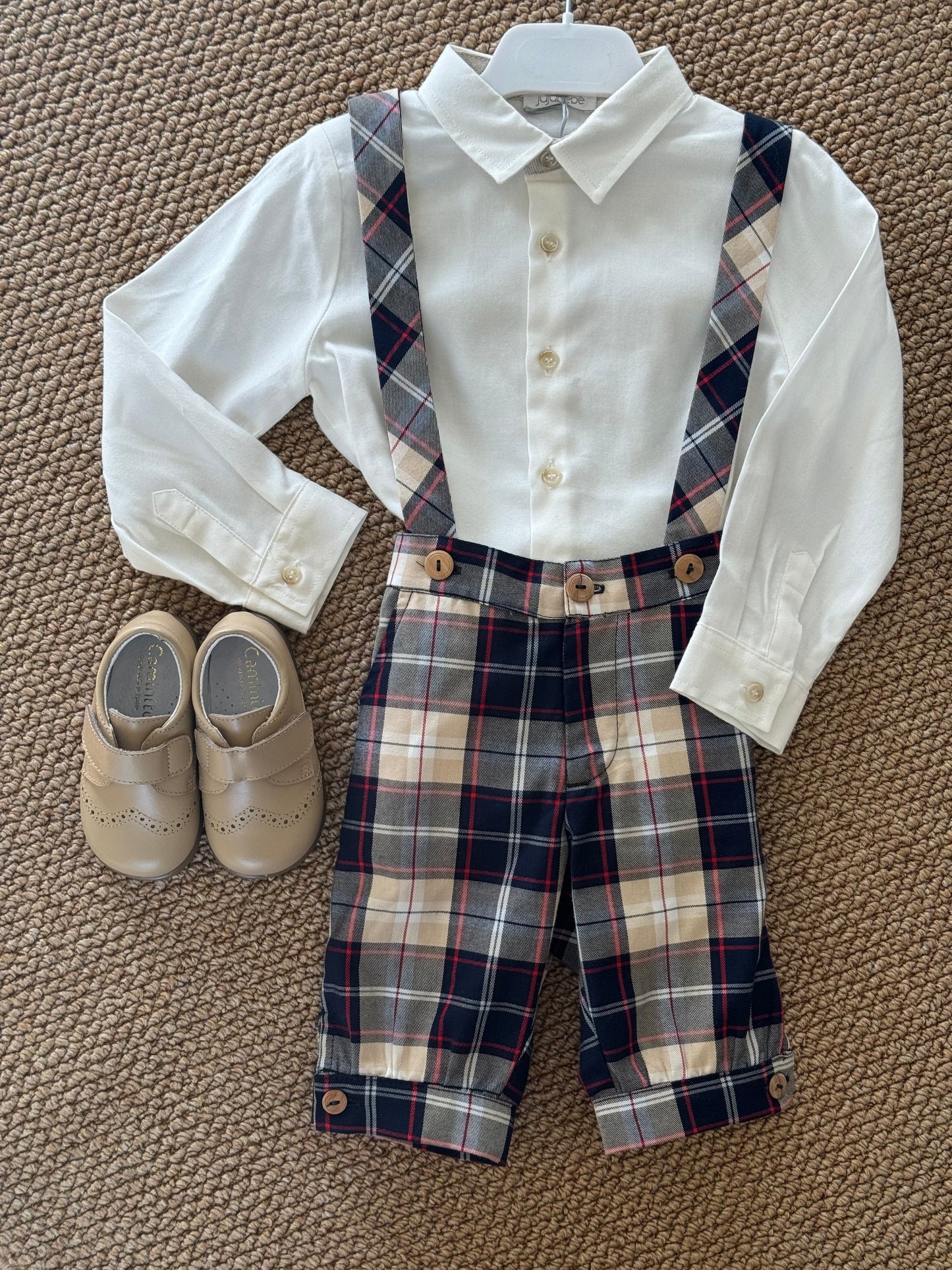Completo quadri camicia e pantaloni