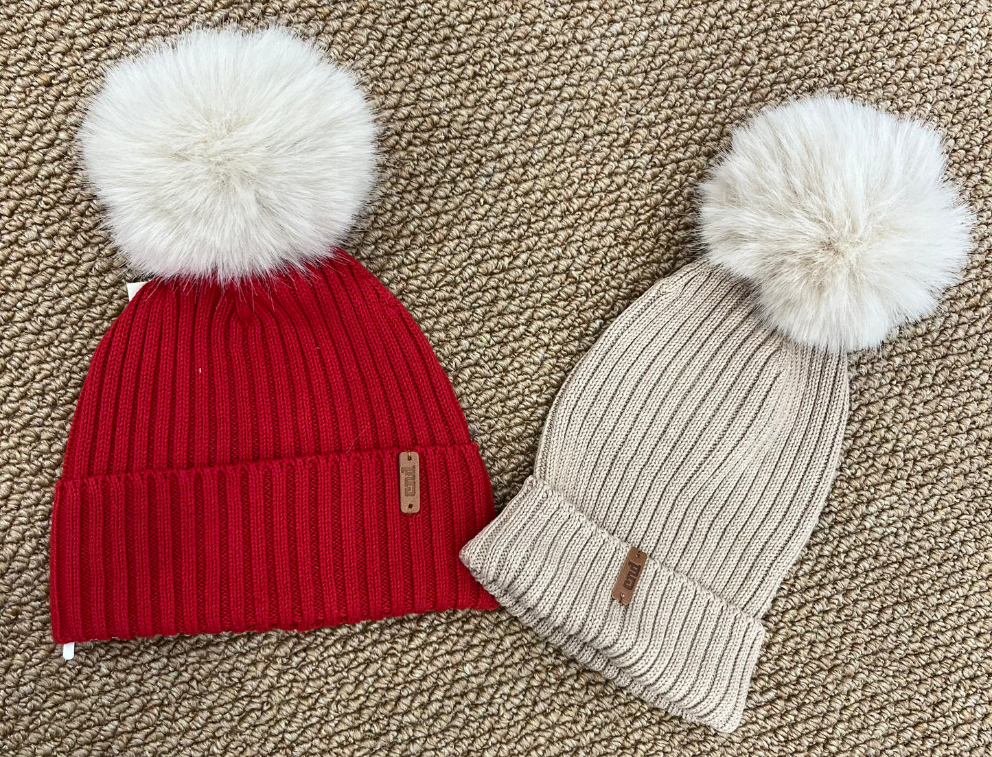 Cappello Condor Beige/Rosso Pon Pon