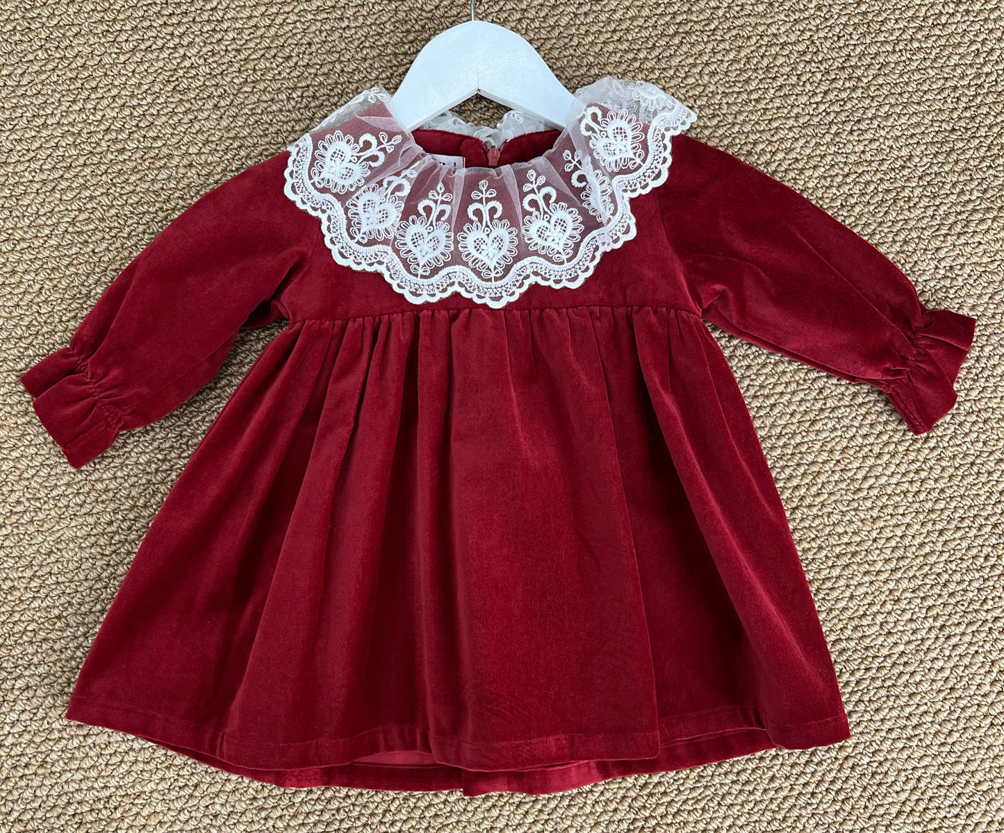 Abito Romantic Con Collo In Pizzo