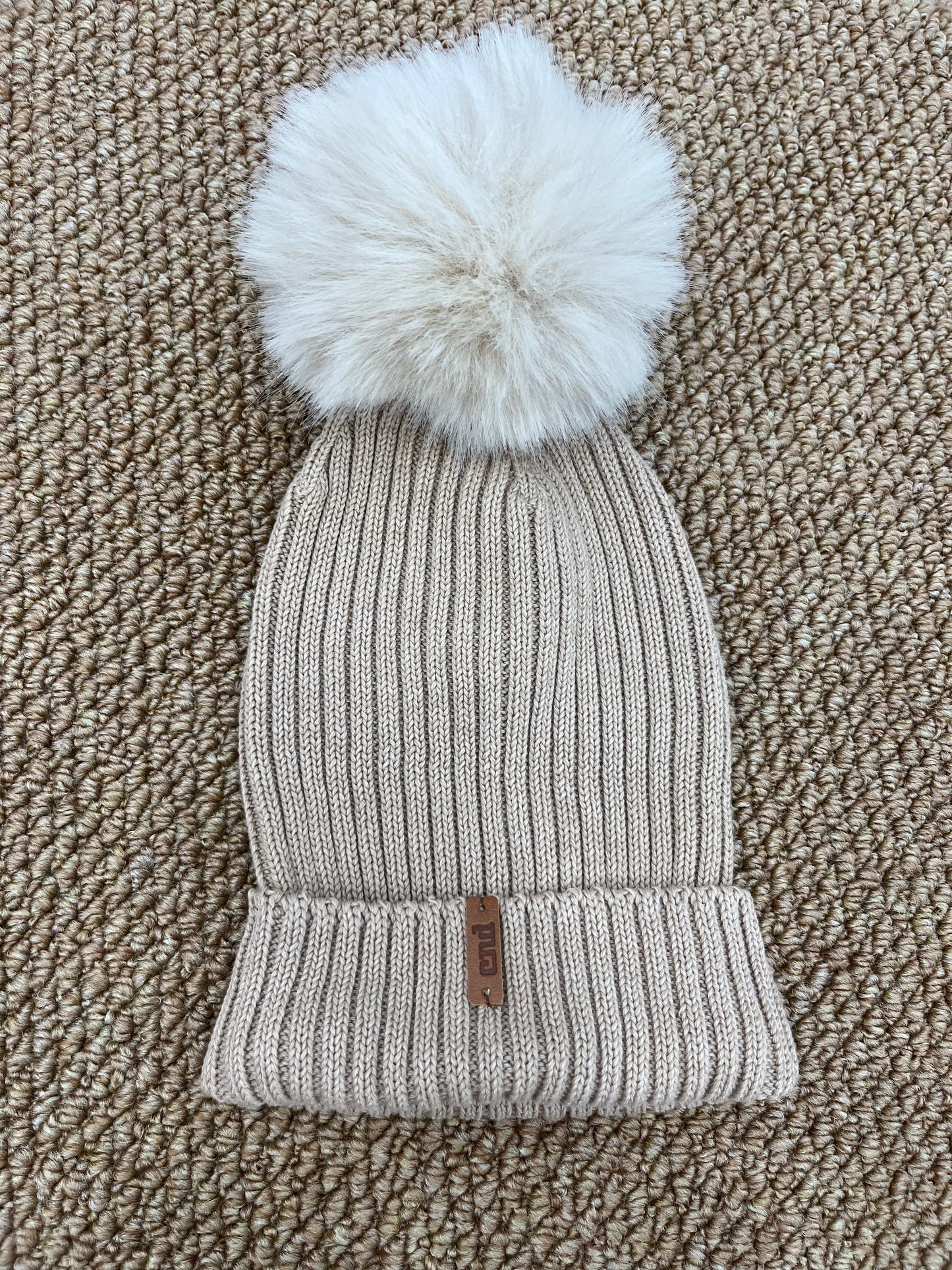 Cappello Condor Beige/Rosso Pon Pon