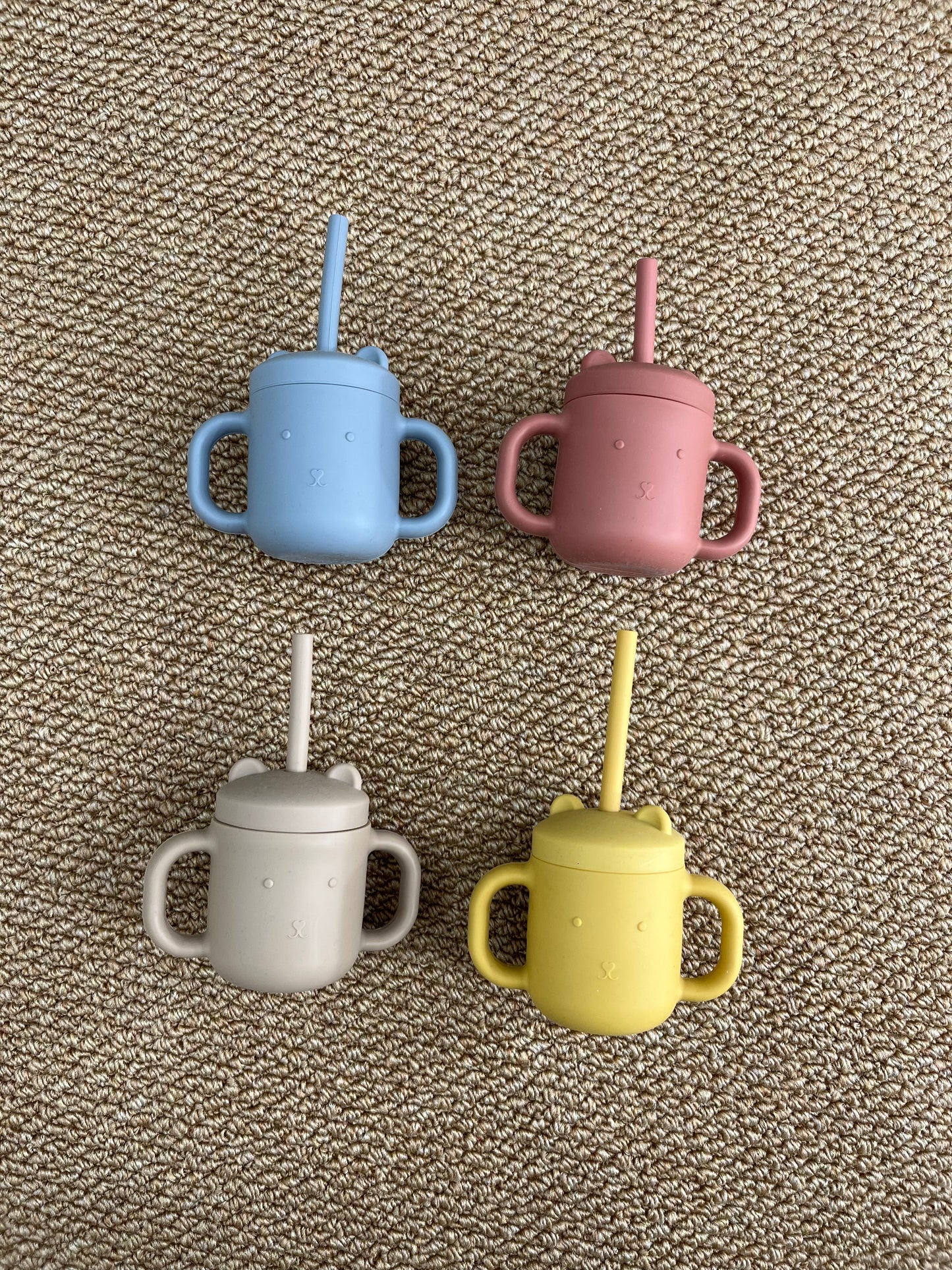 Tazza Silicone con Manici e Cannuccia