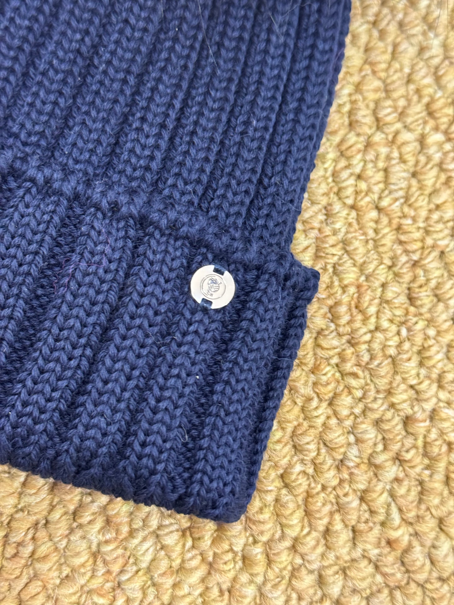 Cappello in lana blu notte