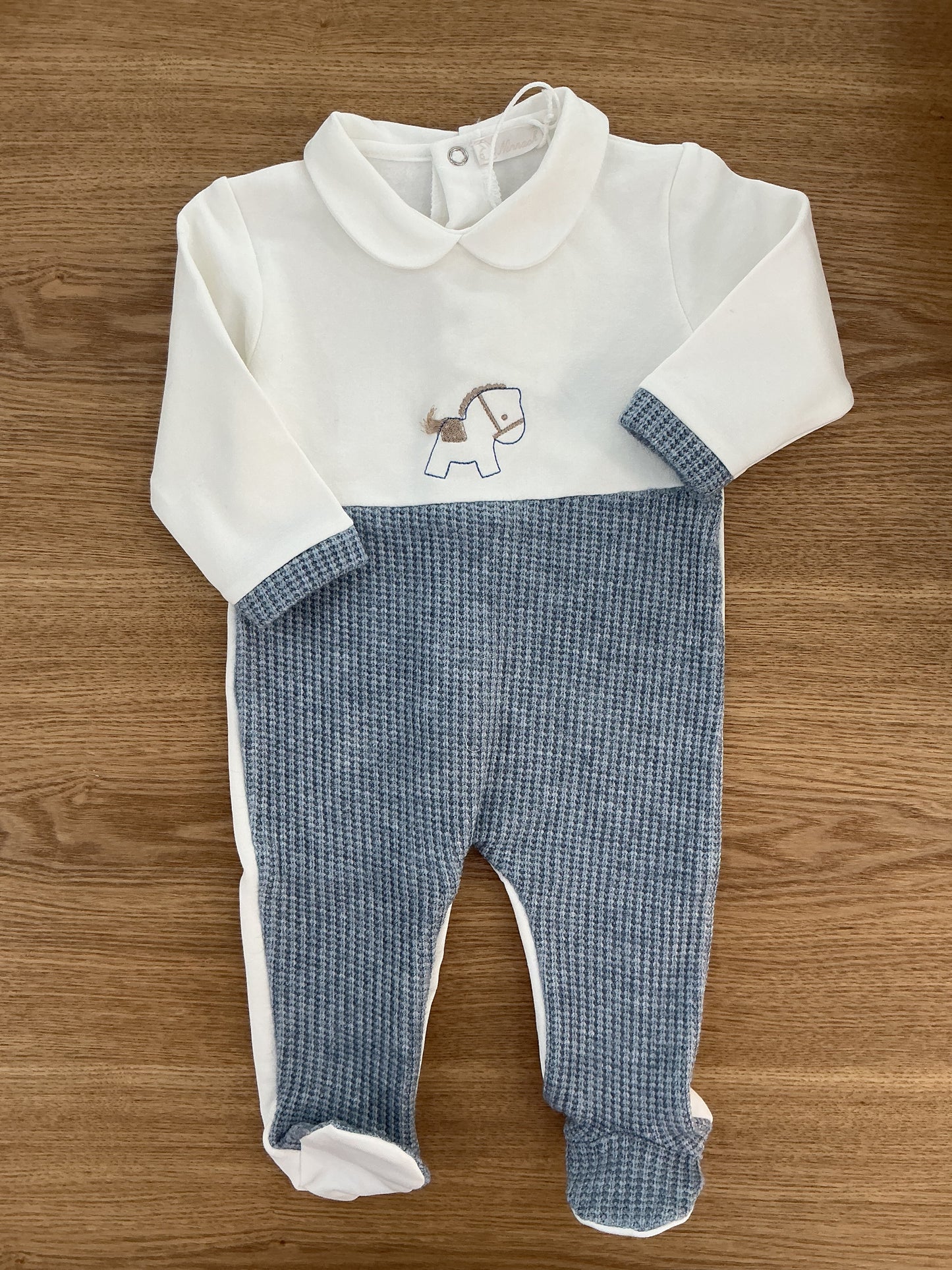 Tutina pony avion