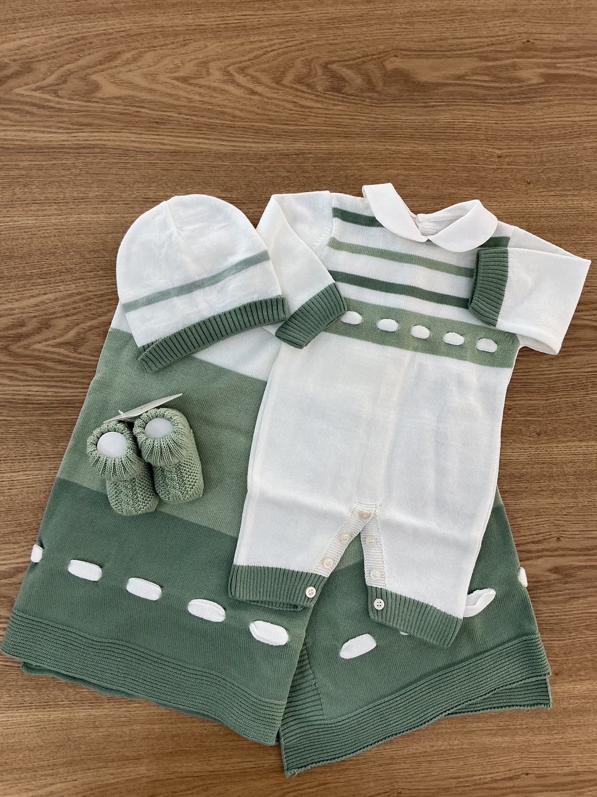 Uscita clinica righe tutina n610