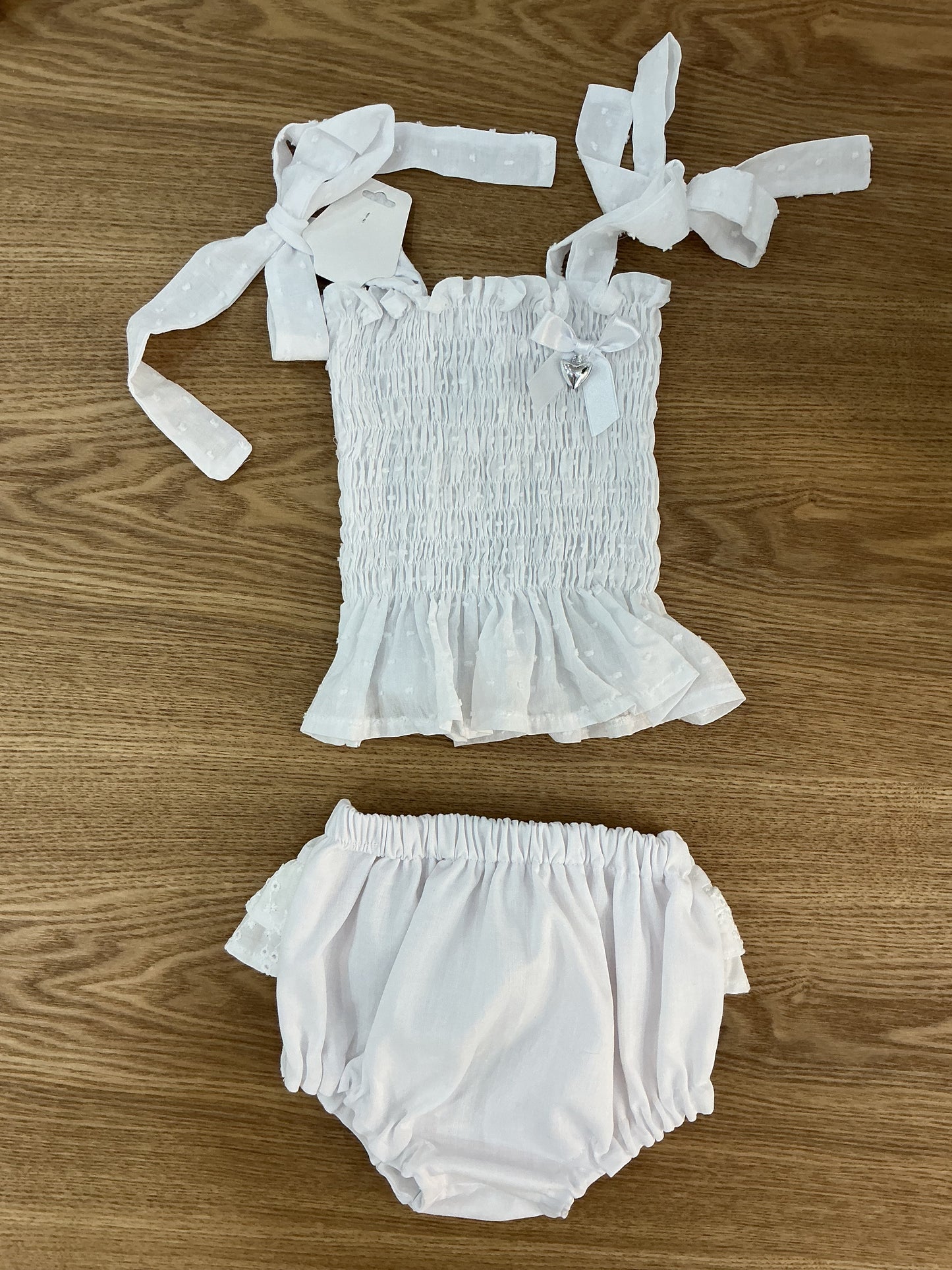Completo Petit Blanc latte titty fly