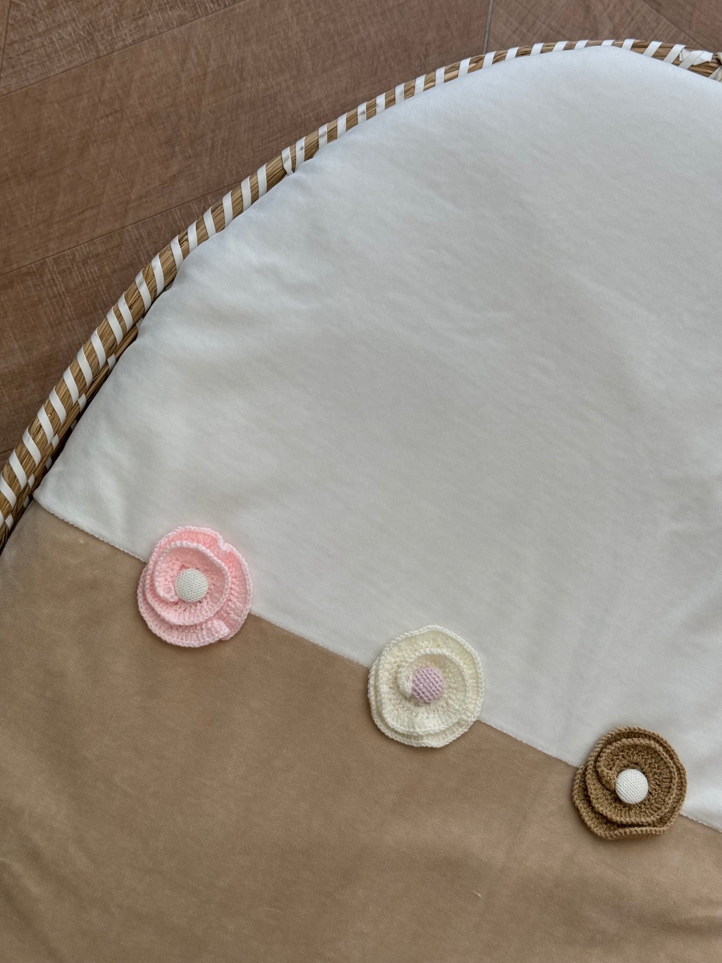 Tutina e coperta crochet rose