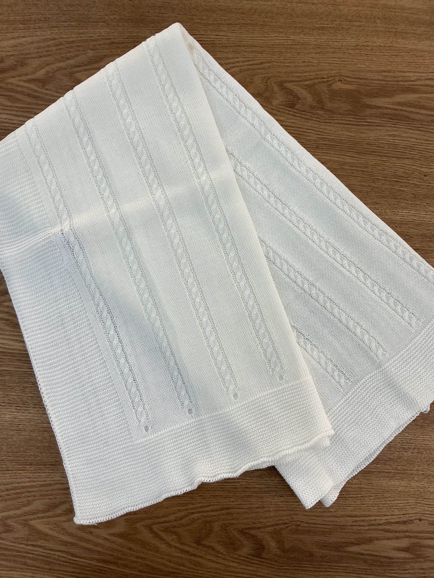Coperta/ scialle in filo latte