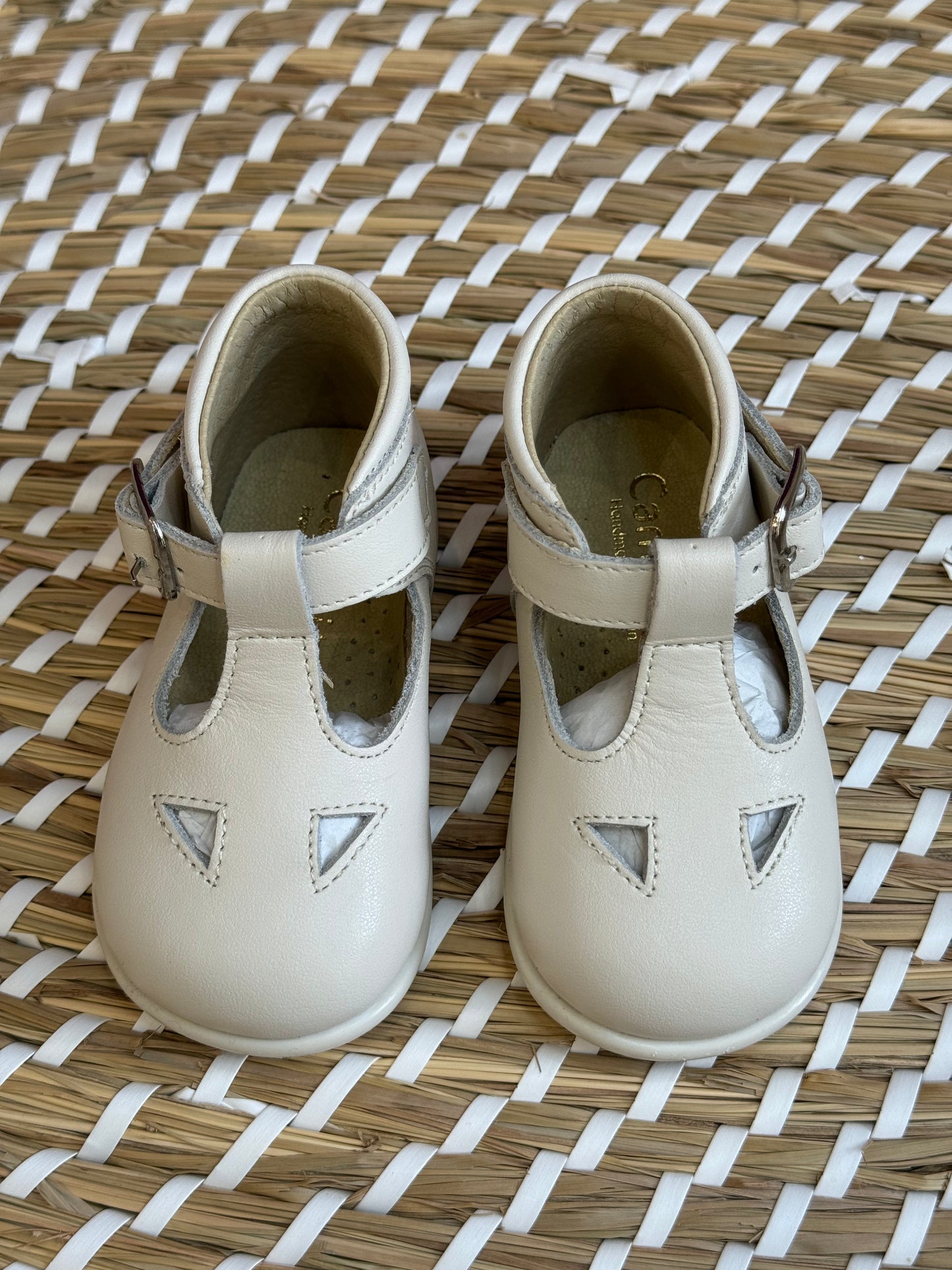 Scarpe occhiello primi passi latte