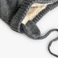 Cappello grigio con pompon